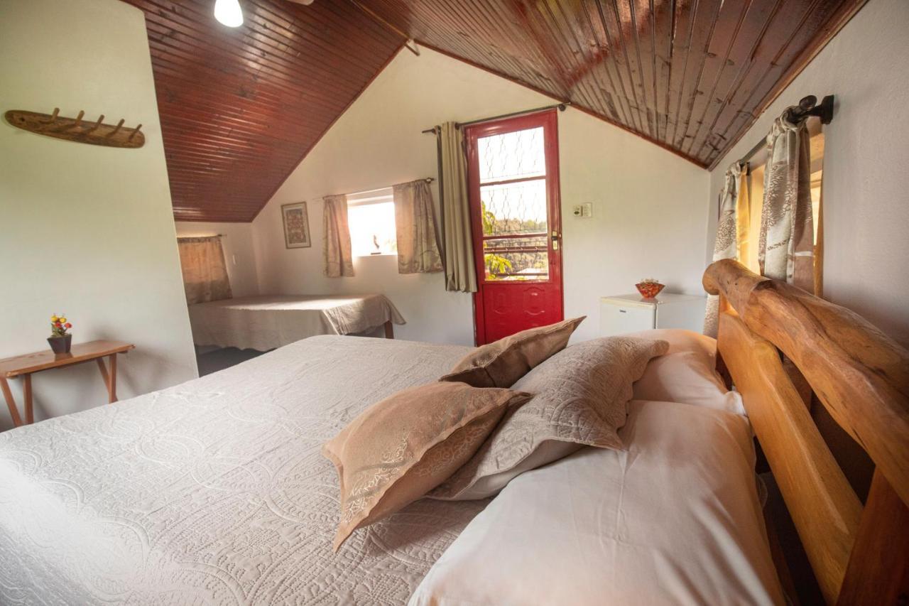 Buddy'S Hostel & Pousada Alto Paraiso Алту-Параизу-ди-Гояс Экстерьер фото