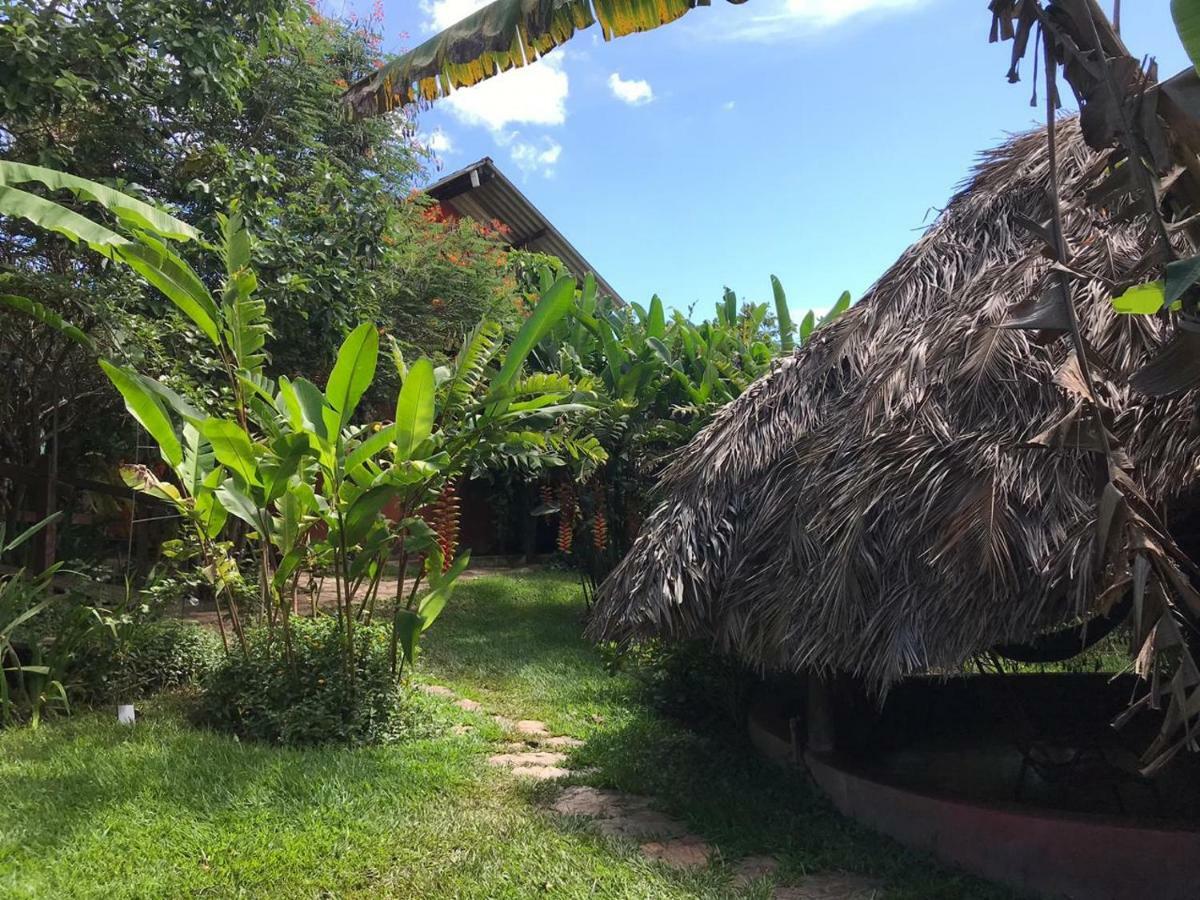 Buddy'S Hostel & Pousada Alto Paraiso Алту-Параизу-ди-Гояс Экстерьер фото
