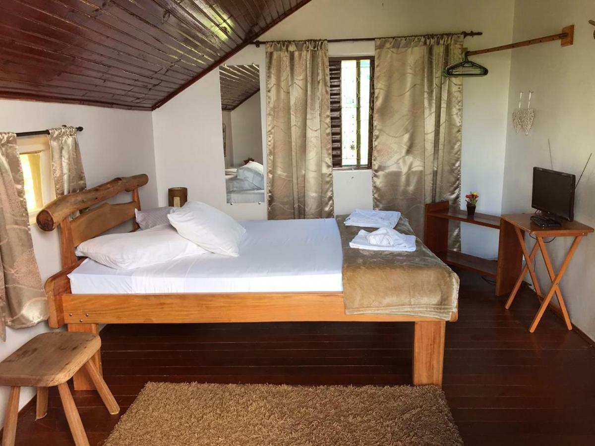 Buddy'S Hostel & Pousada Alto Paraiso Алту-Параизу-ди-Гояс Экстерьер фото